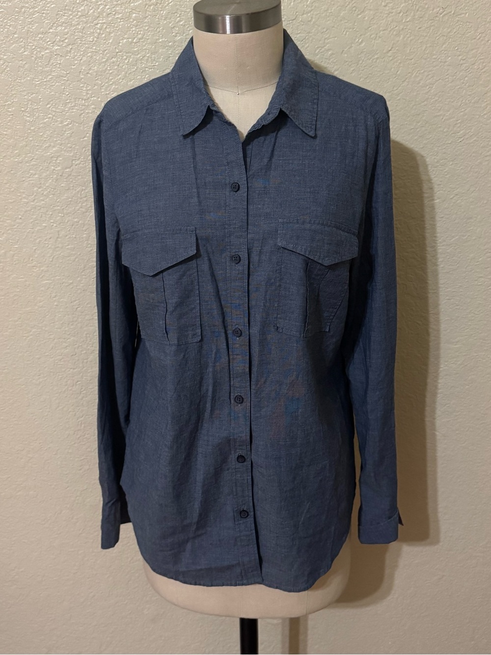 LOFT Chambray Button Down Shirt Medium Blue Denim Utility Casual Top